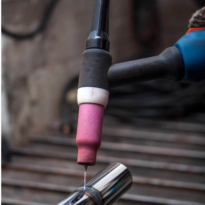 TIG baklje hlađene vodom naspram zračno hlađene TIG baklje: konačni vodič